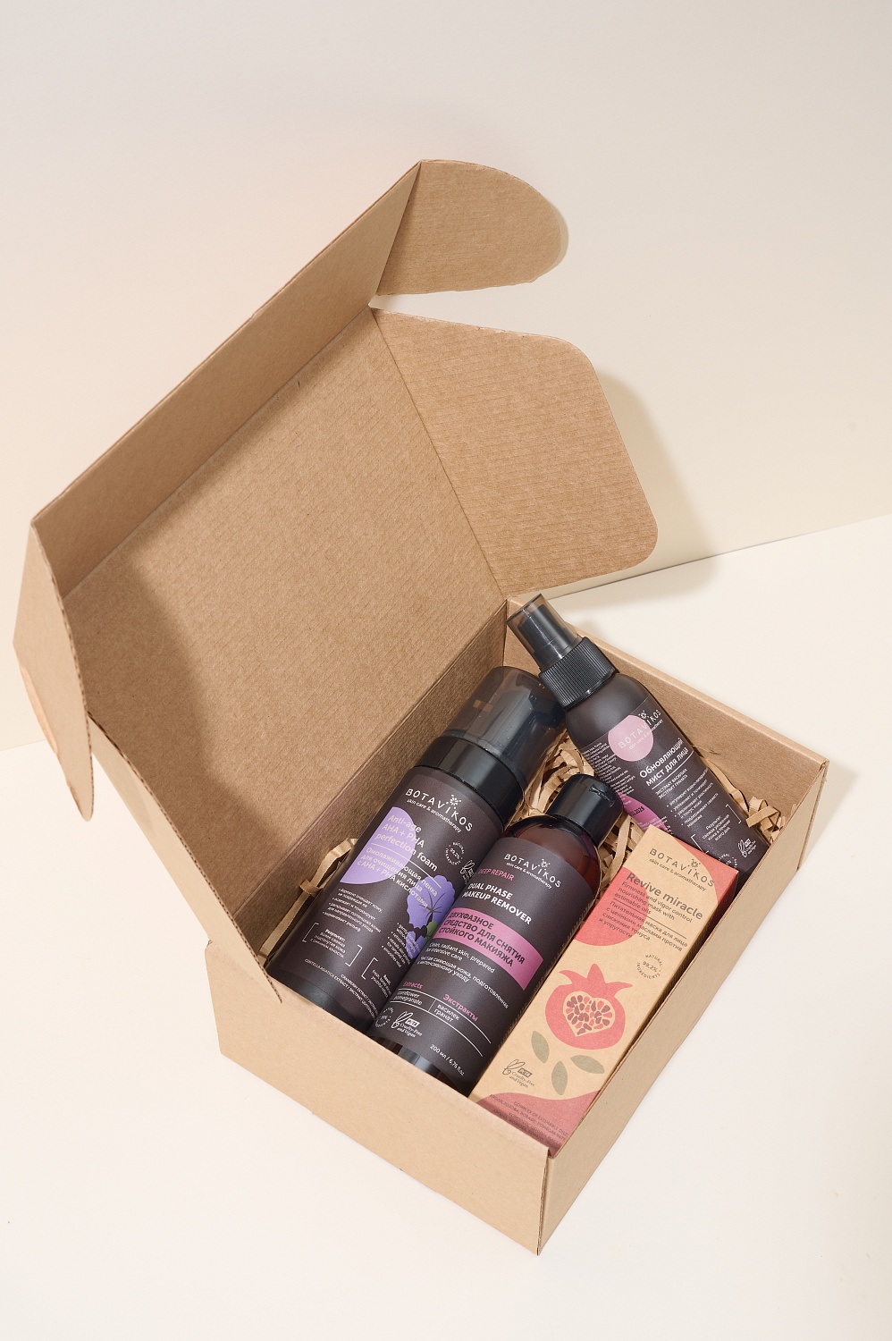 Подарочный набор для ухода за зрелой кожей мицеллярная вода, пенка, маска, мист